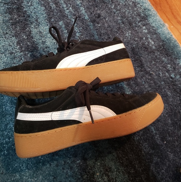 Puma Vikky Platform Sneakers - Picture 1 of 6